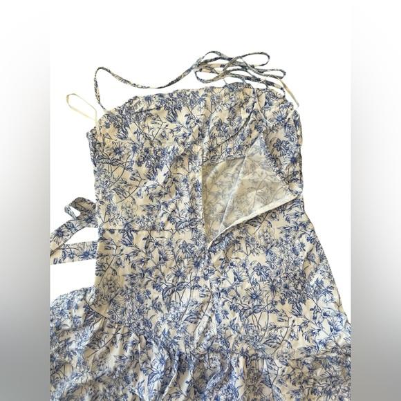 Floral Print Layered Tiered Ruffle Hem Halter Mini Dress Blue White NWT sz M Zip - Picture 7 of 16